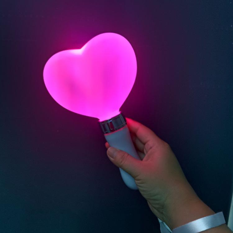 キラキラ　カラフル照明　かわいい Amazon.co.jp : Cerdeco まるで宝石のようなキラキラ眩しい