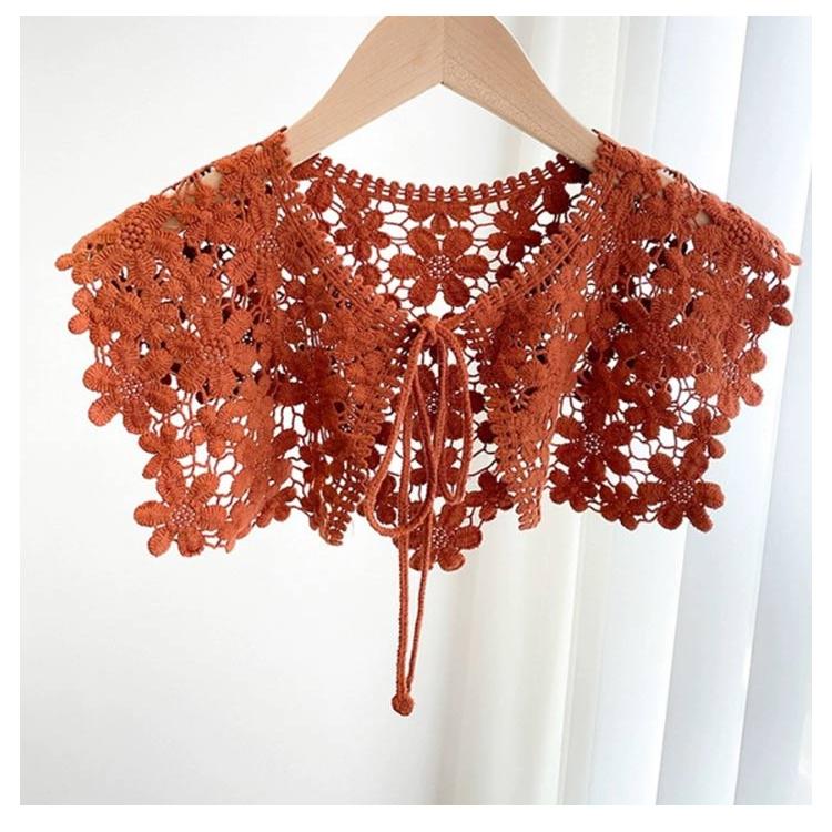 アンティークフランス 9片の花弁 アイレット＆薔薇盛上げ刺繍 クロシェ編み付け襟 英国アンティーク、アイリッシュクロッシェレース、小さなレース