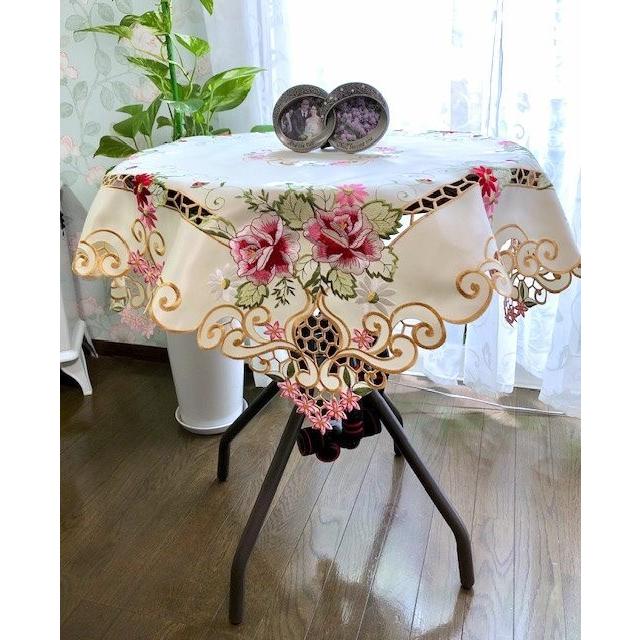 テーブルランナー 華やかで美しい薔薇 カットワーク刺繍 35 180ｃｍ 722 豪華版 オリジナル品 722 Rose Viva キッチン雑貨 生活雑貨 通販 Yahoo ショッピング