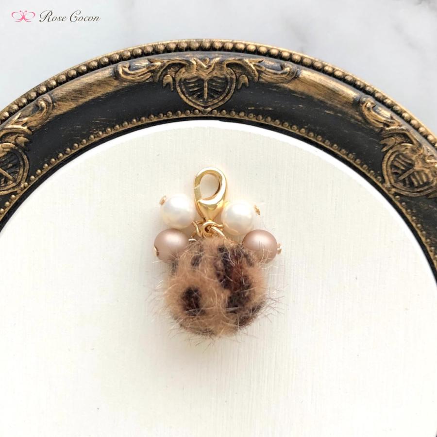 【１点限定】アームウォーマー　アームカバー　ロング　手袋　指なし　ニット　チャーム付き　リメイク　防寒　あったか　温活　冷え　オシャレ　冬　ヒョウ柄 |  | 07