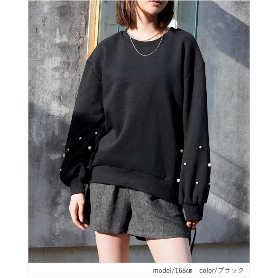 トップス　レディース　スウェット　ブルオーバー　ボリューム袖　パール　裏起毛　長袖　無地　黒　ブラック　モノトーン　フェミニン　おしゃれ　着回し |  | 01