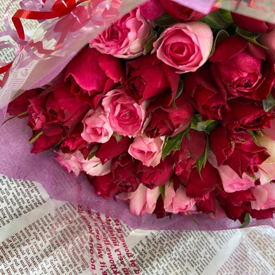 ＊赤とピンクの花束＊　30㎝ ✖️60本　ラッピング込み　還暦・プロポーズ・誕生日 赤とピンクの花束＊30cm 60本 ラッピング込 還暦・プロポーズ・誕生日