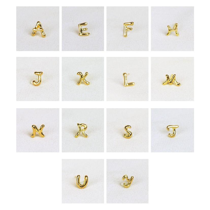 ピアス 18金 k18 イニシャル レディース アルファベット 片耳用 30代