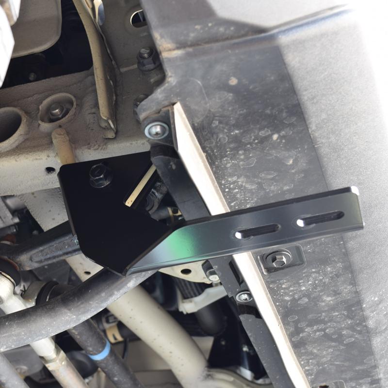 10/14まで限定価格！ご購入特典付き！フロントバンパーガード