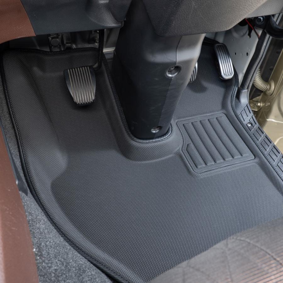 トラック 雅 3Dフロアマット UD17クオン(2ペタル) 運転席用 FM
