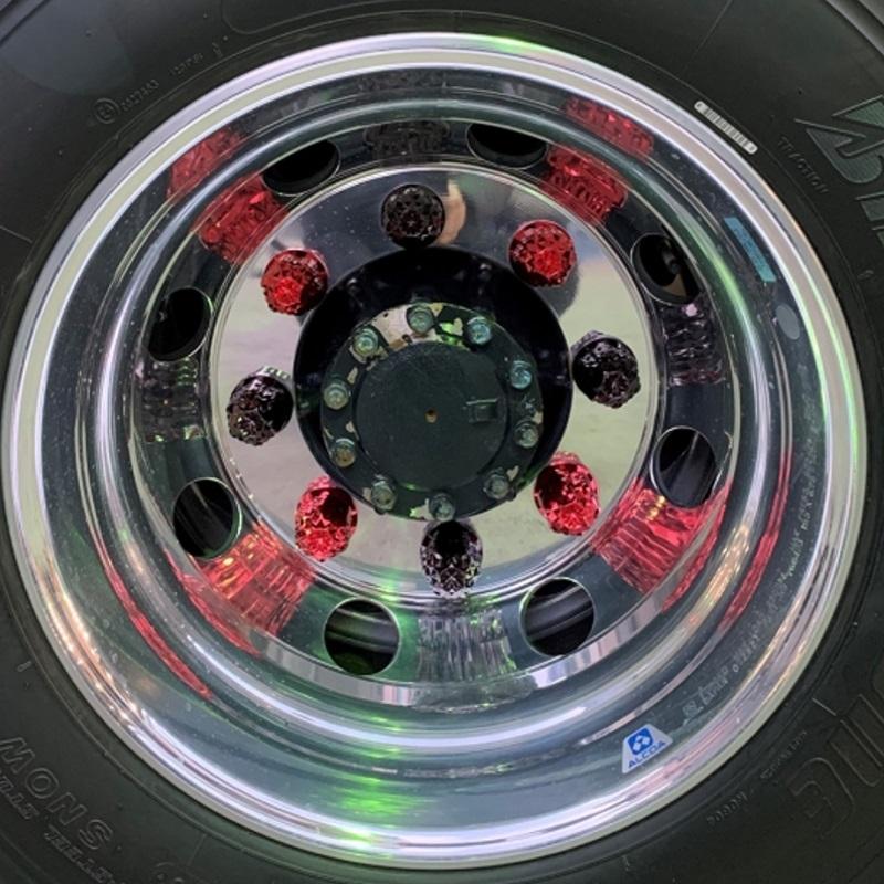 雅 ダイヤカットナットキャップ ブラックメッキ 41mm H60mm 8穴用