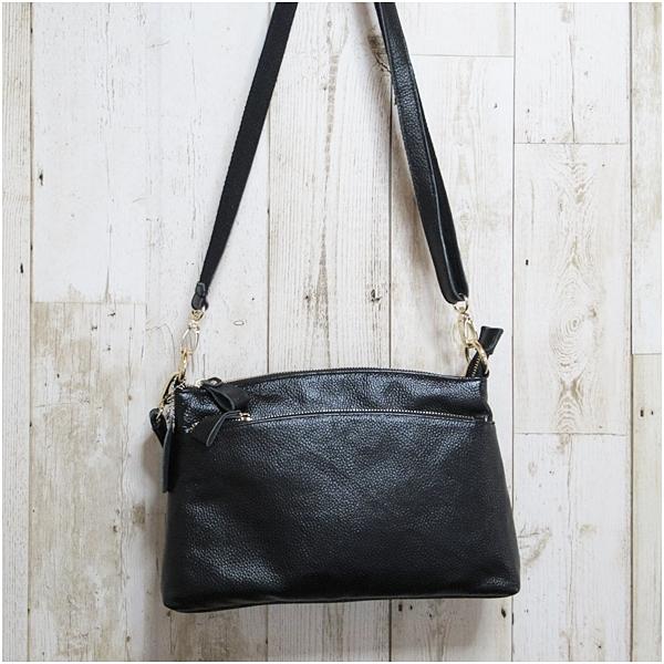 極美品！レザー　2wayショルダーバッグ　ブラック　レディース~~ PRADA（プラダ） 極 美品 袋付 型押し 三角ロゴ 金具 レザー 本革 2way