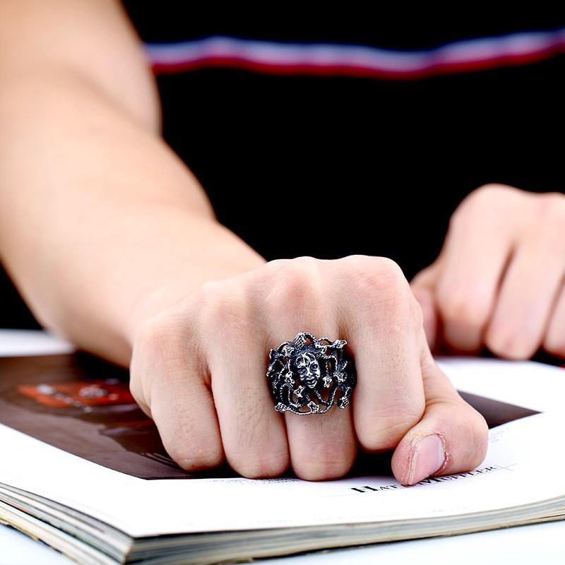 リング 指輪 メンズ ステンレス 蛇 ヘビ 爬虫類 サージカルステンレス メデューサ 女性 クール ユニセックス レディース プレゼント ギフト ゴシック ゴスロリ |  | 05