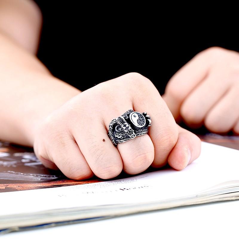 リング 指輪 メンズ ステンレス チャイニーズドラゴンリング サージカルステンレス 中華風 ドラゴン 龍 立体 ストーン ユニセックス ペア プレゼント |  | 02