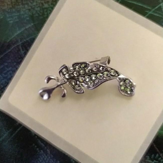 ブローチ ラインストーン 羽 フェザー 羽根 ピンズ コサージュ ブローチピン エナメル プレゼント ガーリー 可愛い レディース パーティ ウェディング |  | 01