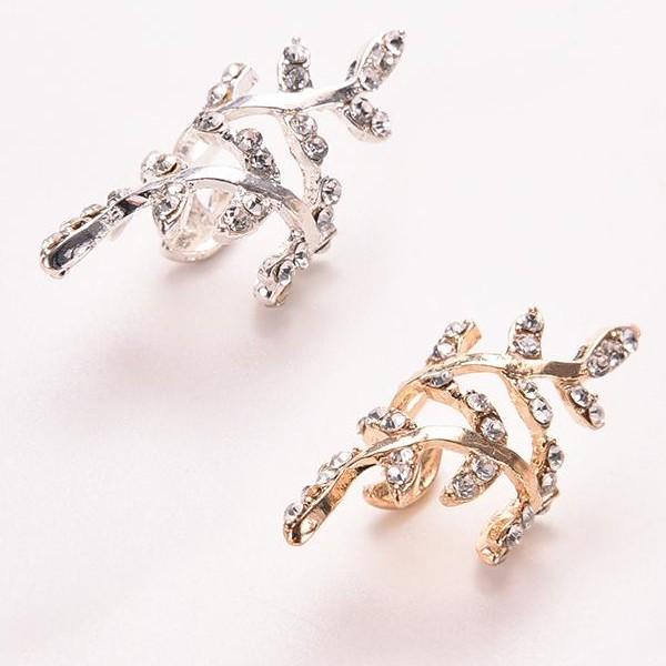 イヤーカフ イヤリング イヤークリップ リーフ 葉 植物 花 ラインストーン キラキラ シルバー ゴールド ノンホール ピアス穴不要 金属アレルギー対応 レディース |  | 03