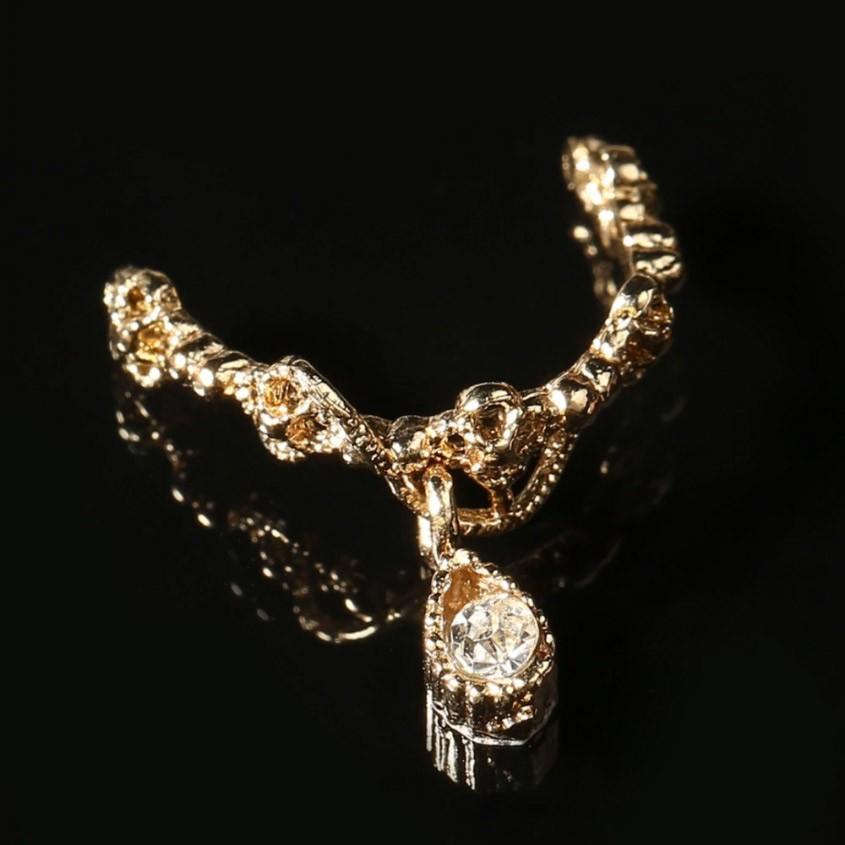 イヤーカフ イヤリング イヤークリップ ラインストーン レディース キラキラ ノンホール ピアス穴不要 金属アレルギー対応 ガーリー 大人 可愛い ストーン |  | 02