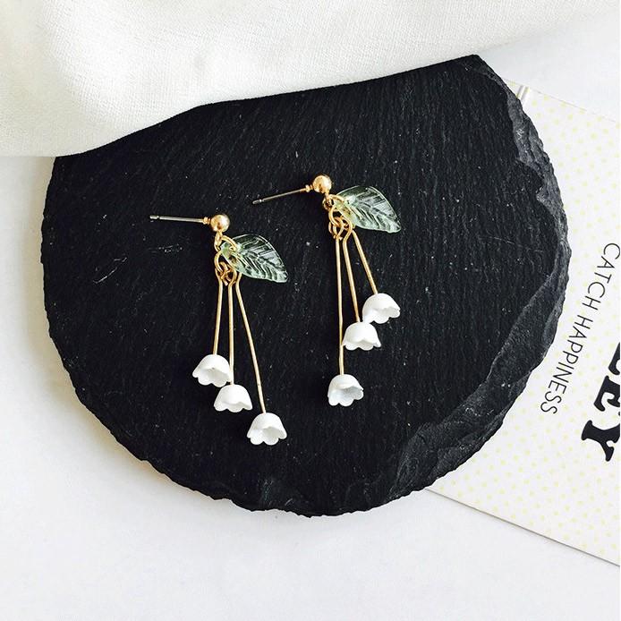 スズラン イヤリング 花 フラワー イヤーカフ ノンホール ホワイト 白 ゴールド イヤークリップ アレルギーフリー 金属アレルギー対応 大人 可愛い 綺麗 揺れる |  | 04