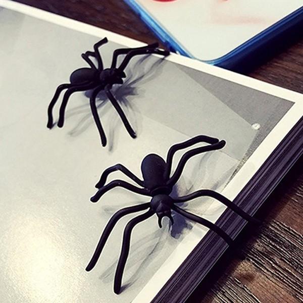 スパイダー ピアス ブラック 黒 蜘蛛 クモ バックキャッチ ハロウィン コスプレ 虫 イベント パーティ 昆虫 アクセサリー カッコイイ かっこいい 個性的 ギフト Pia 024 ロキシー工房 通販 Yahoo ショッピング