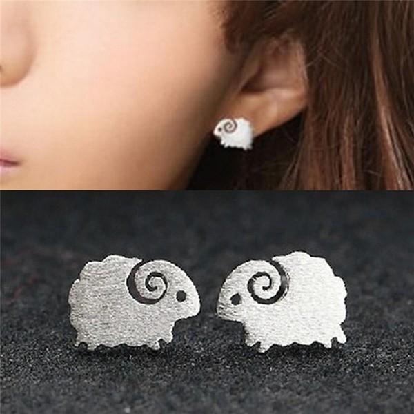 羊 ピアス デフォルメ シープ ペアピアス ヒツジ シルバー 動物 シンプル メンズ レディース ユニセックス 可愛い アクセサリー ヴィンテージ ギフト 人気 Pia 035 ロキシー工房 通販 Yahoo ショッピング
