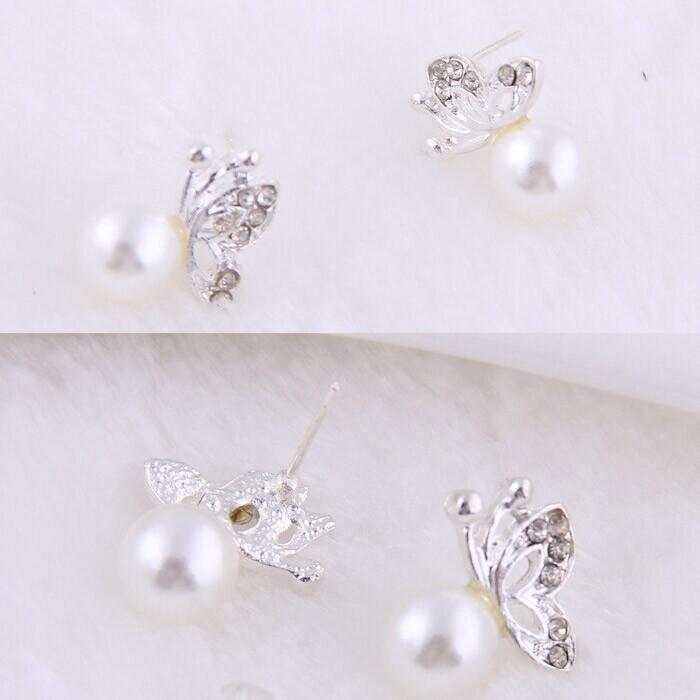 ピアス パール バタフライ スタッドピアス 蝶 シルバー925 silver925 昆虫 虫 可愛い アクセ 大人 レディース ガーリー 結婚式 披露宴 シンプル 真珠 |  | 02