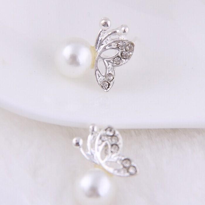 ピアス パール バタフライ スタッドピアス 蝶 シルバー925 silver925 昆虫 虫 可愛い アクセ 大人 レディース ガーリー 結婚式 披露宴 シンプル 真珠 |  | 03