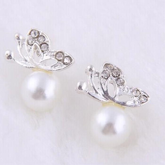 ピアス パール バタフライ スタッドピアス 蝶 シルバー925 silver925 昆虫 虫 可愛い アクセ 大人 レディース ガーリー 結婚式 披露宴 シンプル 真珠 |  | 05