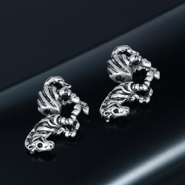 シマウマ ピアス ビンテージ 馬 ゼブラ 可愛い アクセサリー 大人 可愛い ガーリー シルバー ゴールド ハロウィン パーティ バックキャッチ ウマ |  | 04