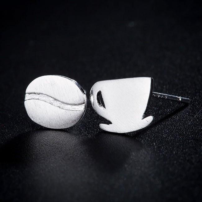 ピアス コーヒー豆 カフェ ビンテージ コーヒー 可愛い アクセサリー 大人 カップ ガーリー シルバー ゴールド ハロウィン イベント パーティ シンプル 個性的 Pia 132 ロキシー工房 通販 Yahoo ショッピング