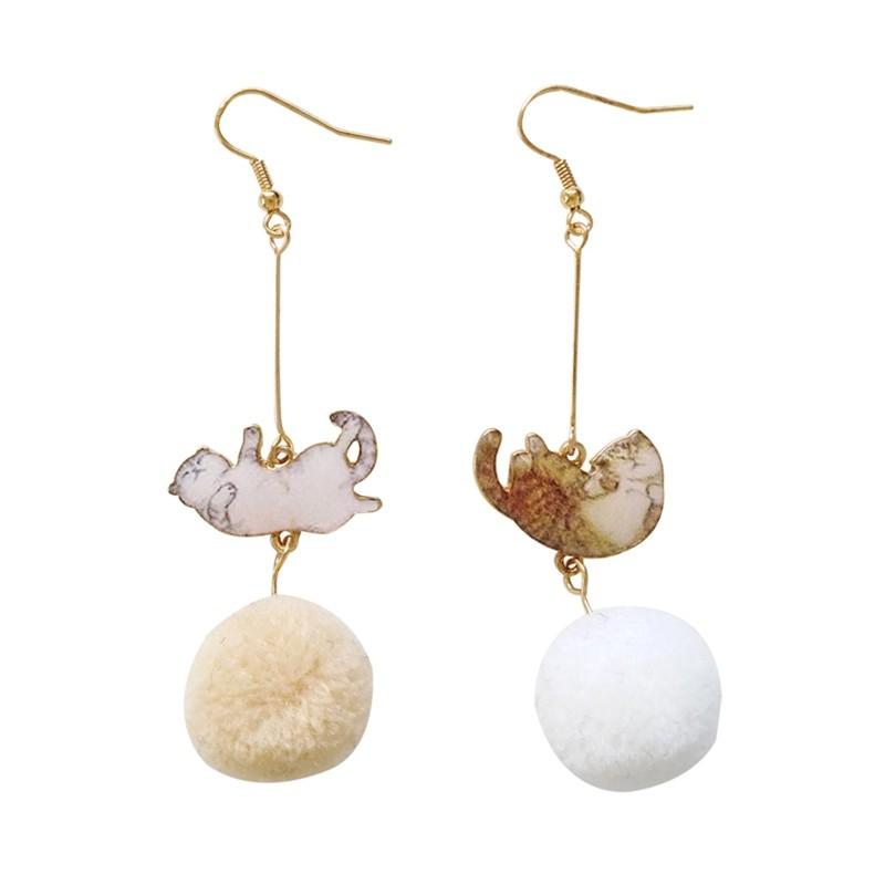 ピアス 猫 ポンポン ねこ ネコ レディース ウール ぽんぽん