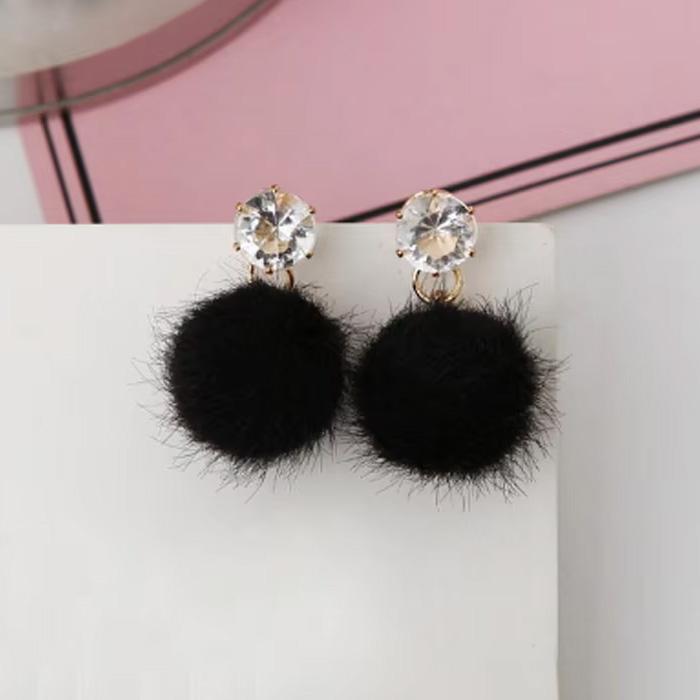 ピアス ぽんぽん ポンポン ハンドメイド ふわふわ 可愛い ラビット