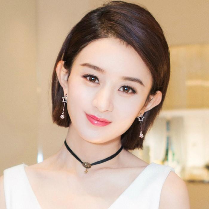 STAR JEWELRY✳︎⭐︎クリスタル（水晶）ロングピアス ピアス 星 ラインストーン 人気 流行 スター ジュエリー 五芒星