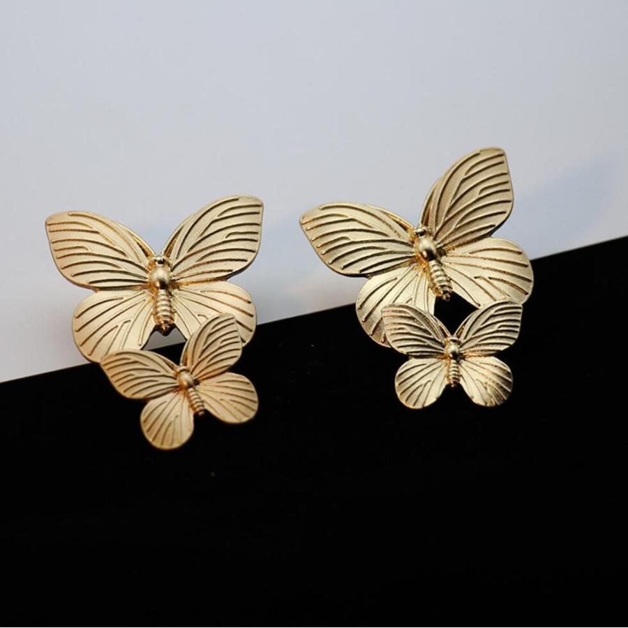 蝶モチーフ ゴールドトーン フックピアス フックピアス バタフライモチーフピアス 蝶々モチーフフックピアス