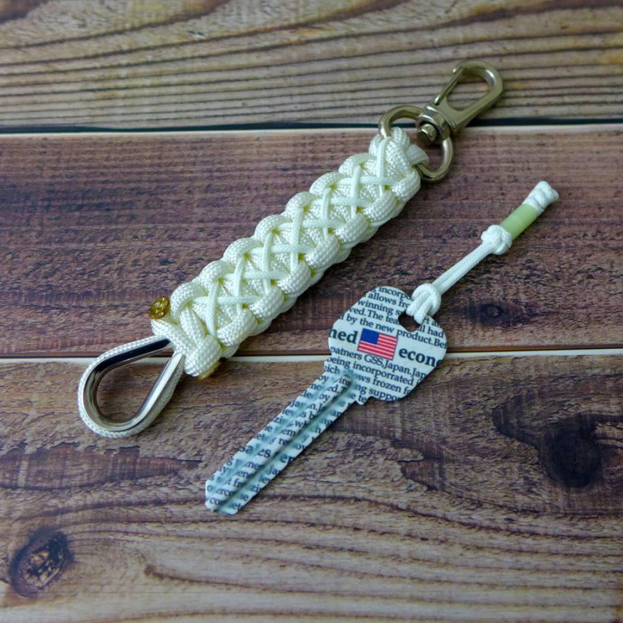 オーダーメイド パラコード 蓄光ステッチ入り キーホルダー EDC