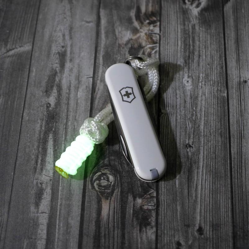 VICTORINOX（ビクトリノックス） クラシック SD フォーリング スノー