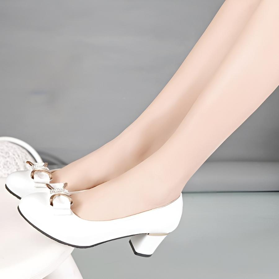 パンプス レディース エナメル リボン ビジュー チャンキーヒール 5.5cm 太ヒール 通勤 オフィス 黒 ベージュ きれいめ 上品 |  | 19