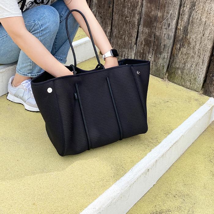 バッグ クラシカルレインボーハッピーバード トートバッグ マザーズバッグ 大きめ レディース ブラック ネオプレン 軽量 丸洗い 大容量 かばん ママ プレゼント アウトドア 旅行 ジム 通勤 肩掛け 軽い Vjbxhhw0nz Www Boulevardrestaurants Com