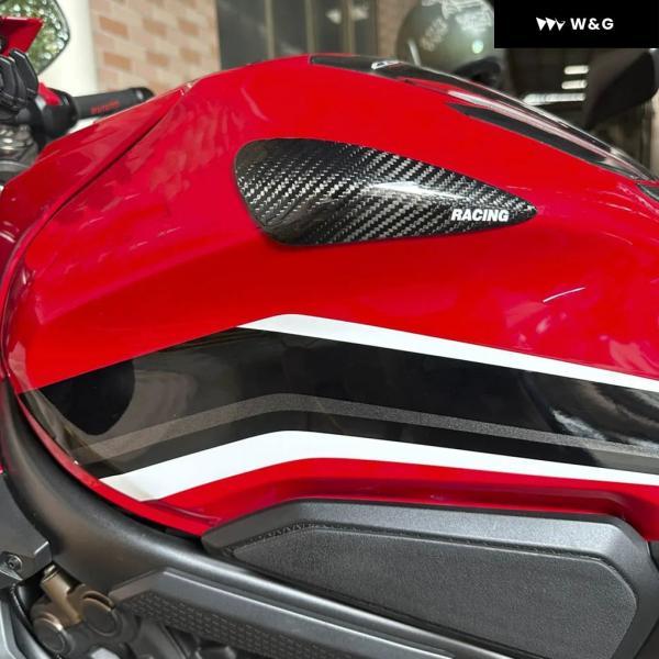 並行輸入品 ホンダ CBR650R CB650R 2019-2020 2021 2023カーボン燃料タンク カバー オートバイ バイク シェル 装飾 スライドカバーの画像