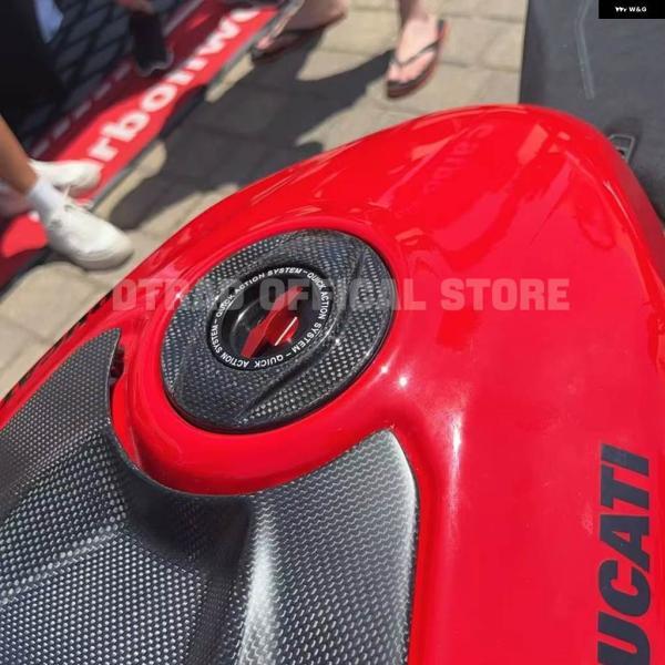 並行輸入品2018- ドゥカティ PANIGALE V4 R V2 STREETFIGHTER V4S V2 カーボン キーレス燃料 タンクキャップ クイックリリース ガス オイル ガソリンの画像