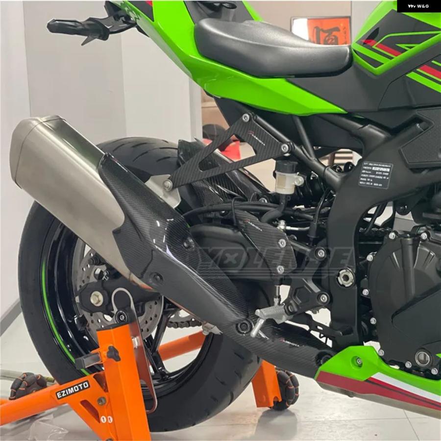 並行輸入品 カーボン オートバイ マフラー遮熱カバー 耐熱性ZX-4R ZX