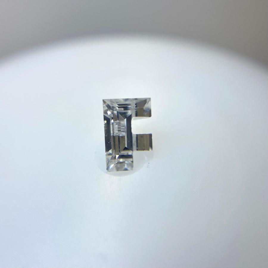 【値下げ中】 ダイヤモンド！アルファベットFの形！ Eカラー SI1/0.434ct/RT0439/CGL 【UO2484421459】(89600円)