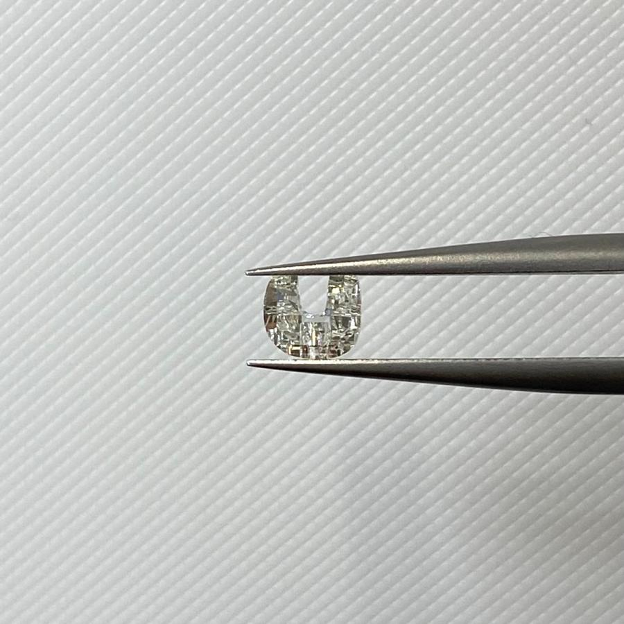 ダイヤモンド！アルファベットC/Uの形！ Iカラー SI1/0.286ct/RT0486 
