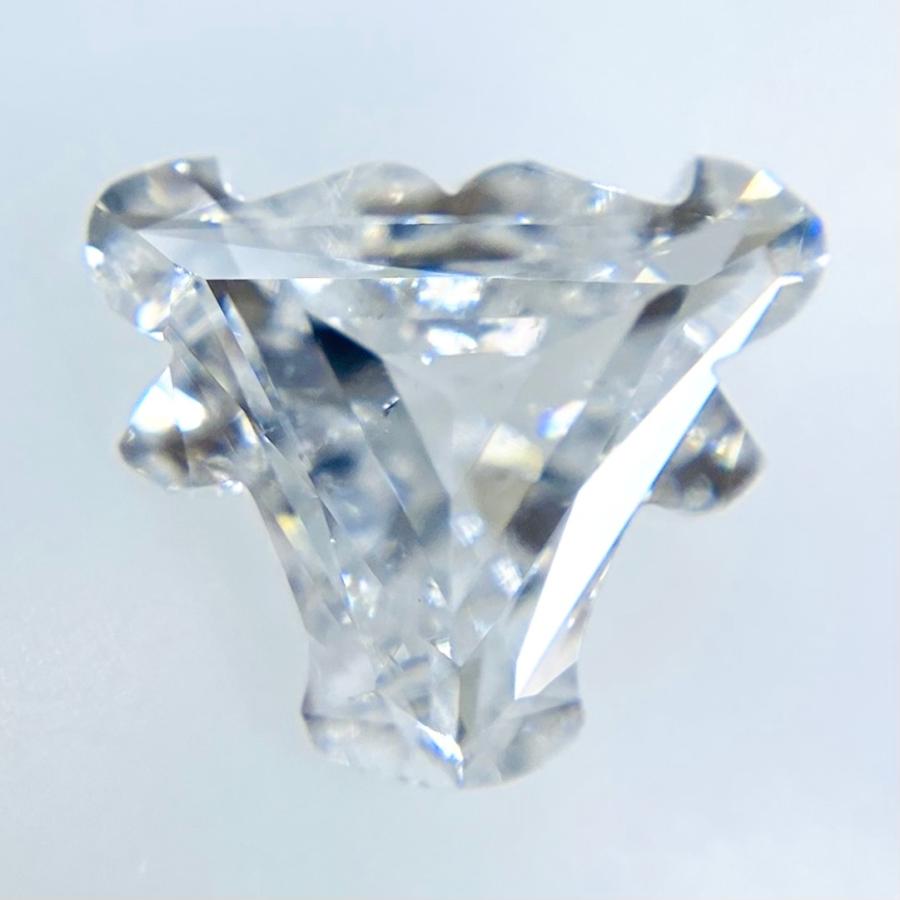 BULL・ユニークシェイプ D/SI1/0.785ct/RT1814/CGLの通販はau PAY 