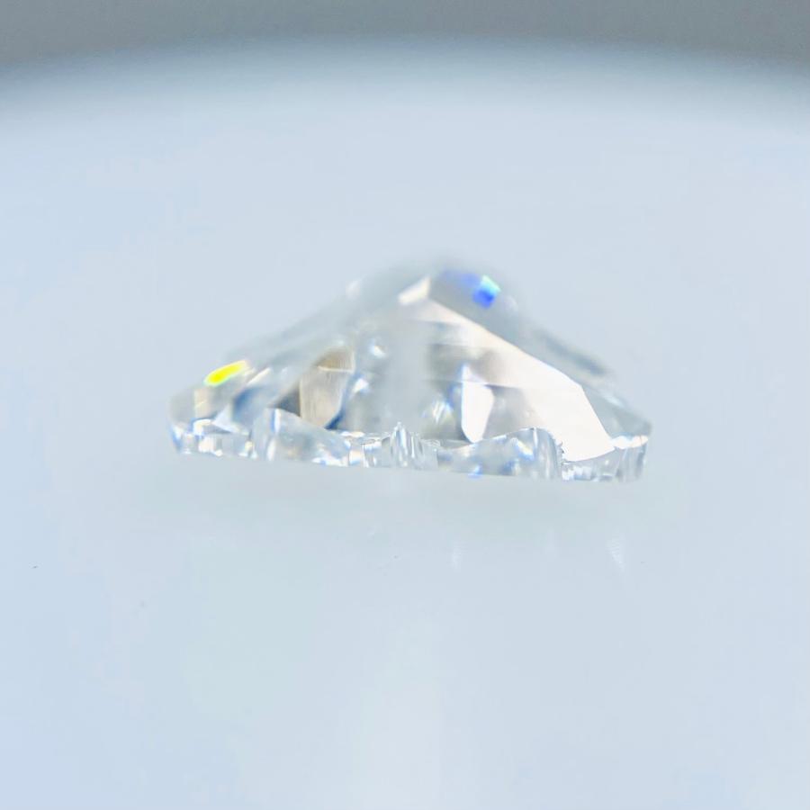 BULL・ユニークシェイプ D/SI1/0.785ct/RT1814/CGLの通販はau PAY 