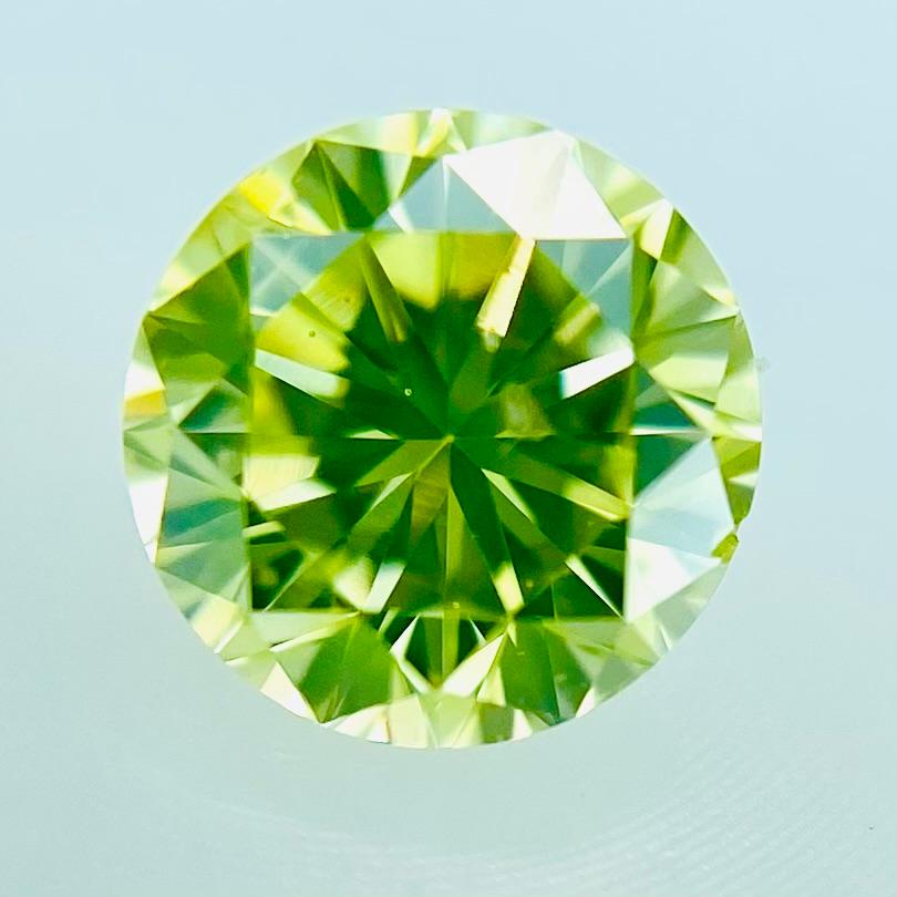 FANCY INTENSE YELLOW GREEN 0.209ct RD/RT2158/CGL |  | 01