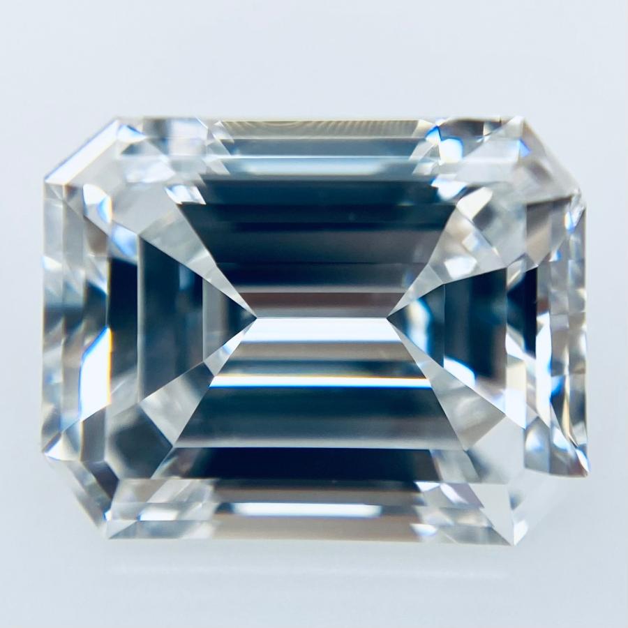 エメラルドカット！ Dカラー VS 2.00ct/RT2661/GIA |  | 01