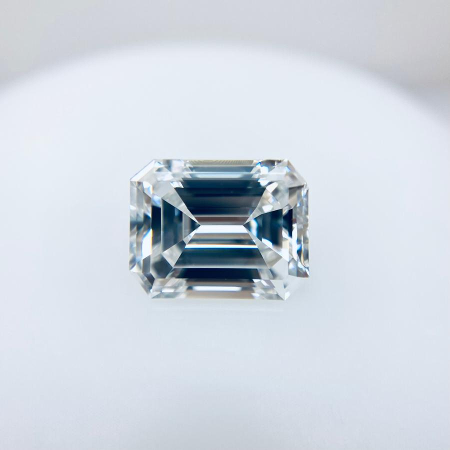 エメラルドカット！ Dカラー VS 2.00ct/RT2661/GIA |  | 03