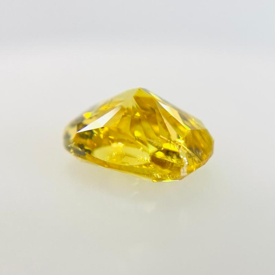 FANCY VIVID YELLOW 1.025ct CU/RT2668/GIA/CGL : rt2668 : RTDiamonds 