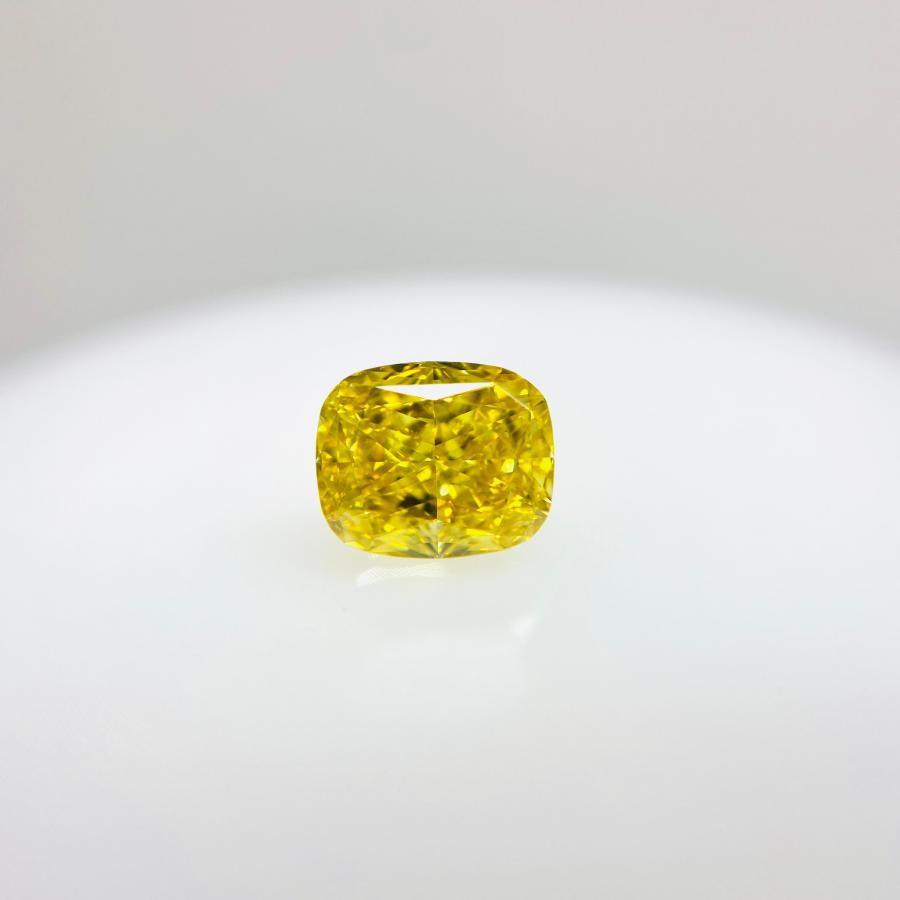 FANCY VIVID YELLOW 1.02ct CU/RT3057/GIA |  | 02