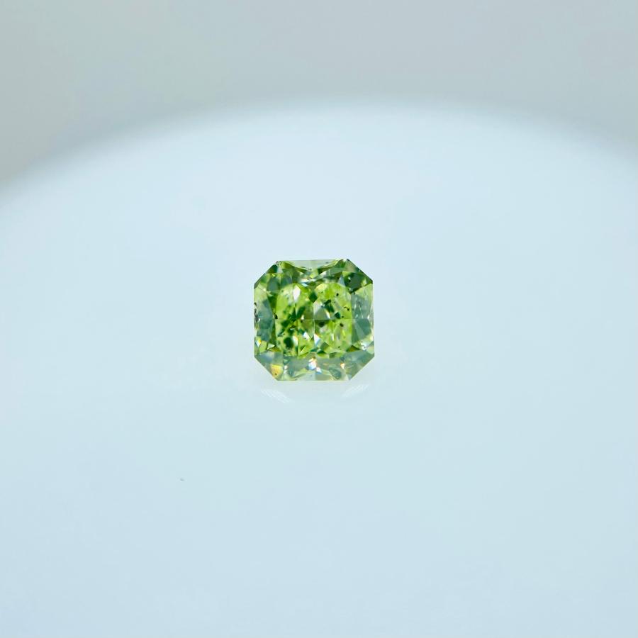 FANCY YELLOW GREEN 0.36ct SQ/RT3248/GIA |  | 02