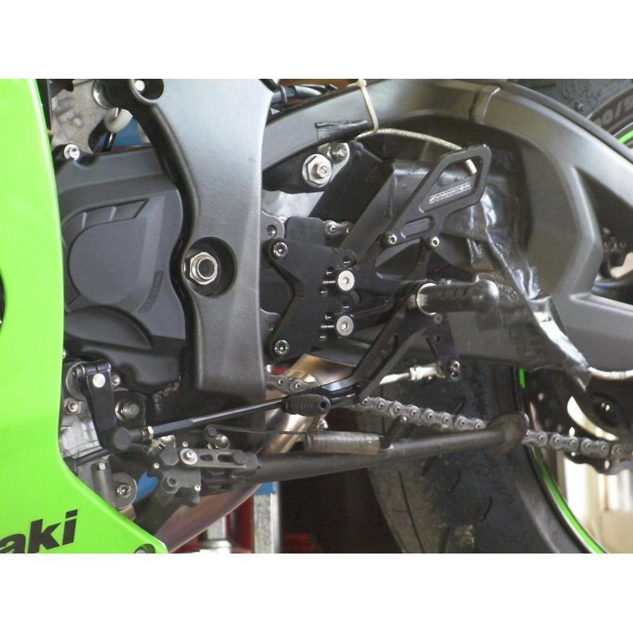 ストライカー スペシャルステップキット ブラック ZX-10R ABSの画像