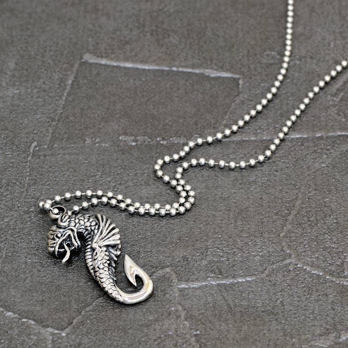 ペンダントトップ サージカルステンレス リヴァイアサンモチーフの