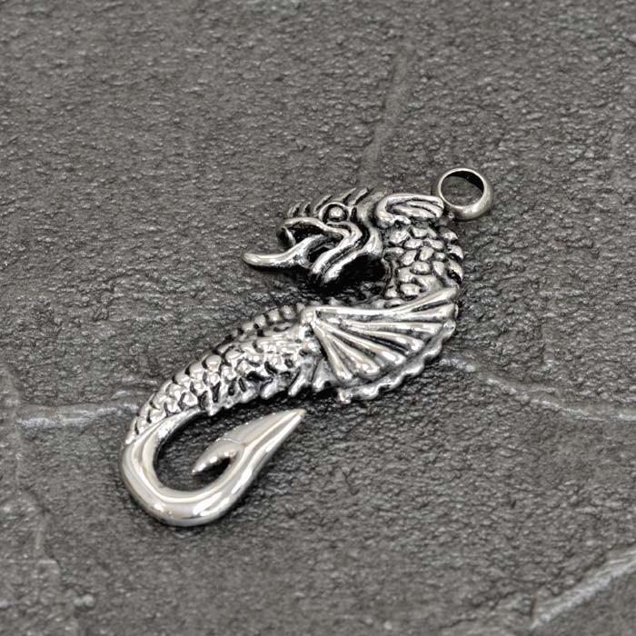 ペンダントトップ サージカルステンレス リヴァイアサンモチーフの
