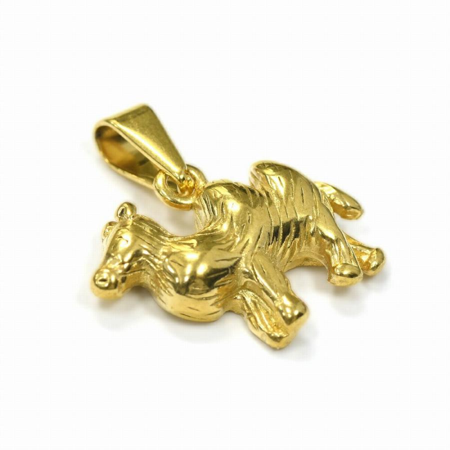 ペンダントトップ ステンレス ラクダモチーフのペンダント 金色 