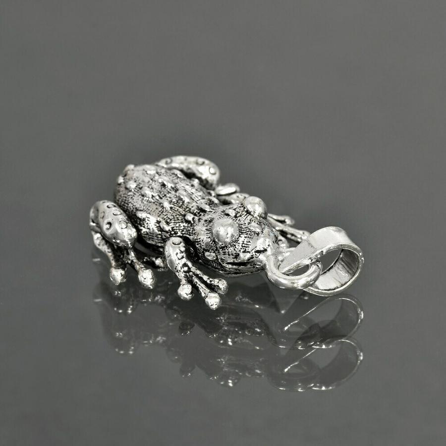 ペンダントトップ シルバー925 手足が少し動くカエルのペンダント